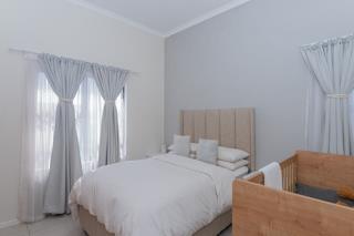 To Let 2 Bedroom Property for Rent in Modderfontein Gauteng