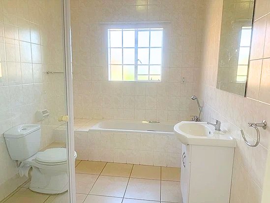 2 Bedroom Property for Sale in Wilgeheuwel Gauteng