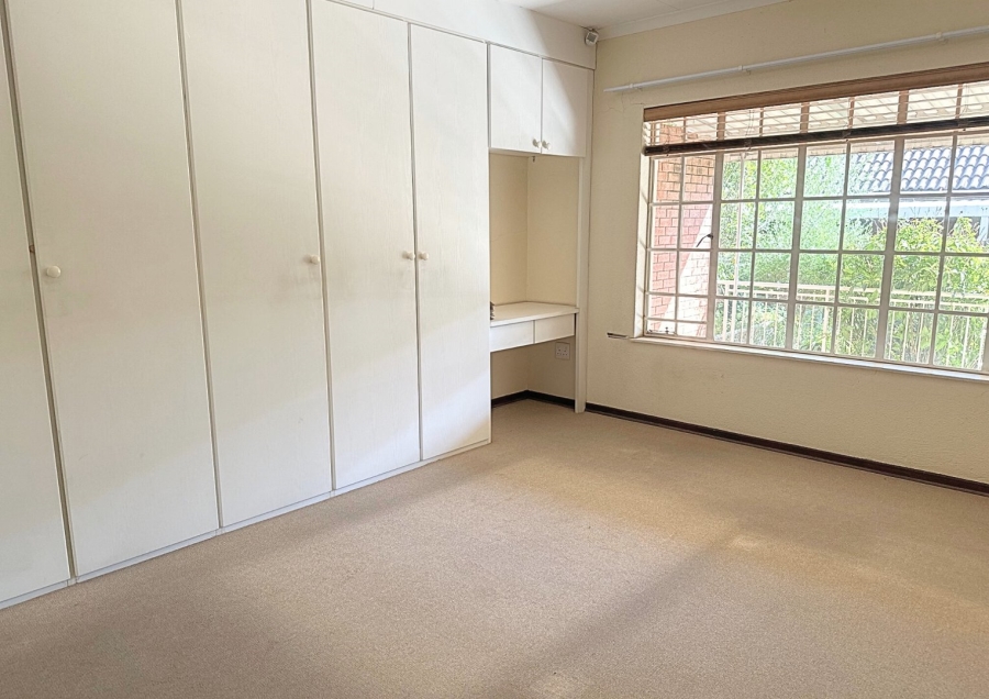 2 Bedroom Property for Sale in Wilgeheuwel Gauteng
