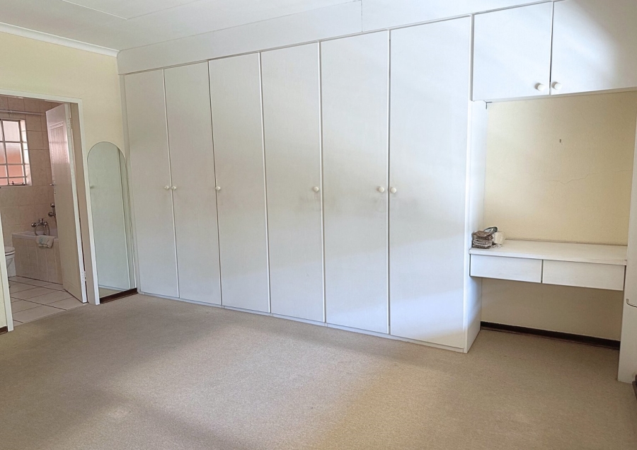 2 Bedroom Property for Sale in Wilgeheuwel Gauteng