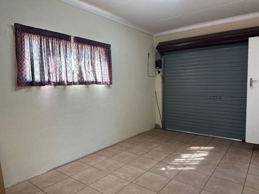 2 Bedroom Property for Sale in Wilgeheuwel Gauteng