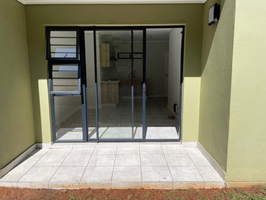 To Let 1 Bedroom Property for Rent in Witfield Gauteng