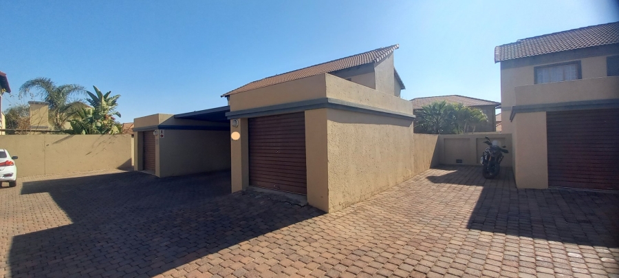 To Let 2 Bedroom Property for Rent in Annlin Gauteng