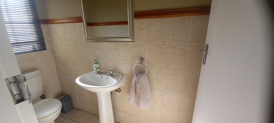 To Let 2 Bedroom Property for Rent in Annlin Gauteng