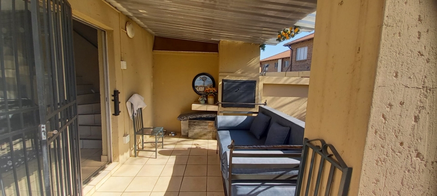 To Let 2 Bedroom Property for Rent in Annlin Gauteng