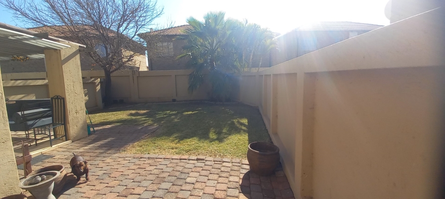 To Let 2 Bedroom Property for Rent in Annlin Gauteng