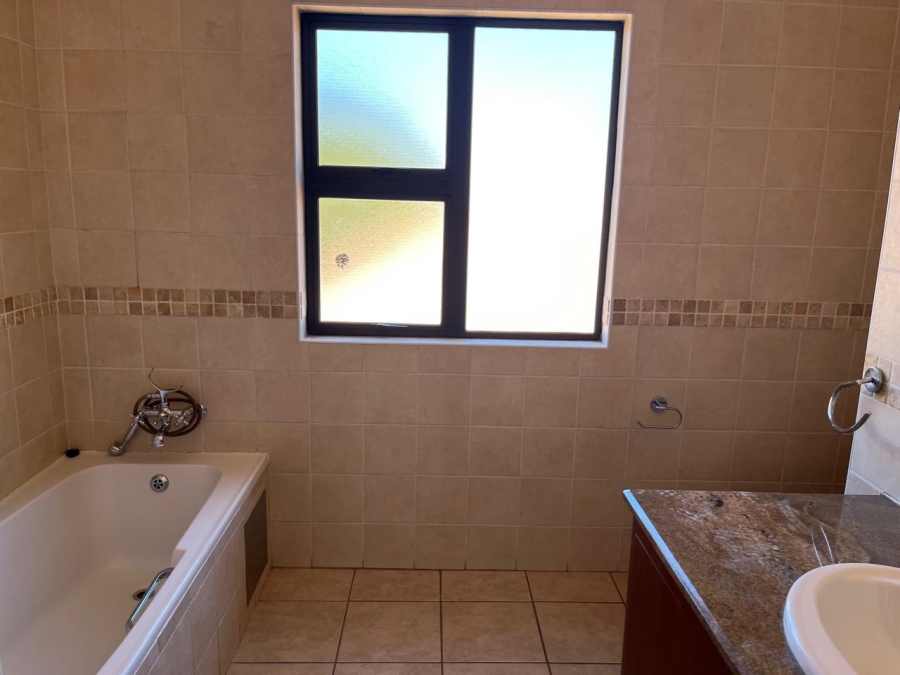 To Let 2 Bedroom Property for Rent in Ravenswood Gauteng