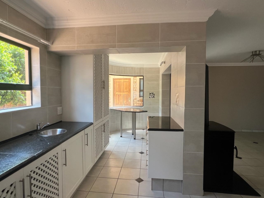 To Let 4 Bedroom Property for Rent in Meyersdal Gauteng