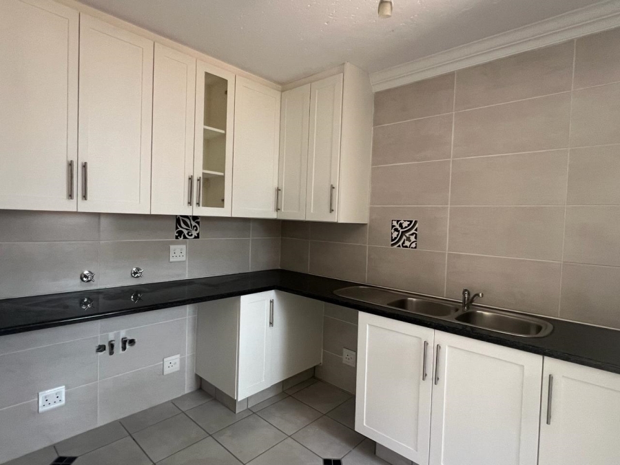 To Let 4 Bedroom Property for Rent in Meyersdal Gauteng