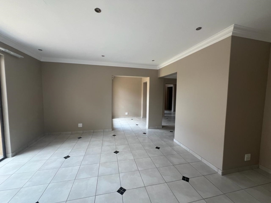 To Let 4 Bedroom Property for Rent in Meyersdal Gauteng