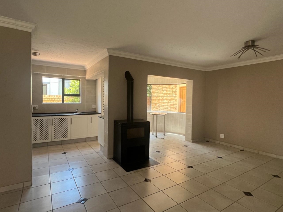 To Let 4 Bedroom Property for Rent in Meyersdal Gauteng