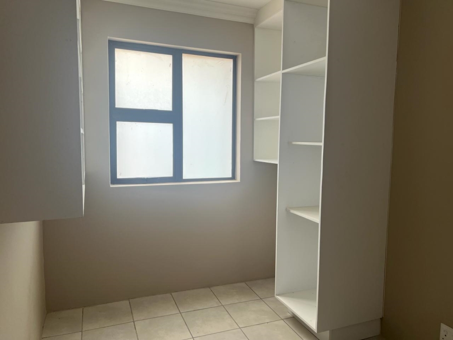 To Let 4 Bedroom Property for Rent in Meyersdal Gauteng
