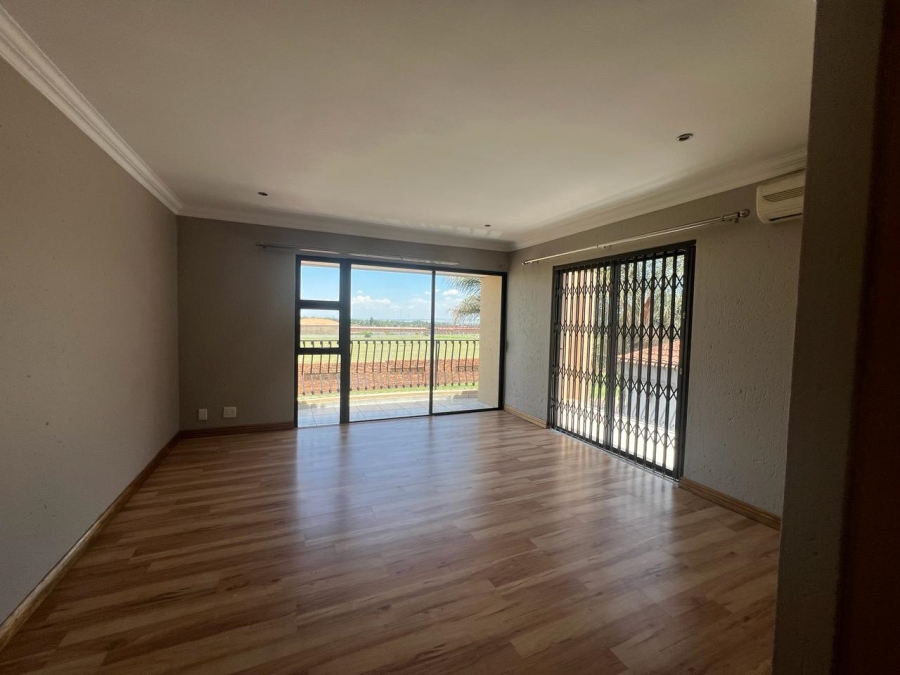 To Let 4 Bedroom Property for Rent in Meyersdal Gauteng