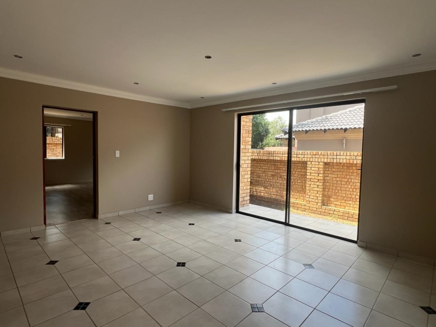 To Let 4 Bedroom Property for Rent in Meyersdal Gauteng