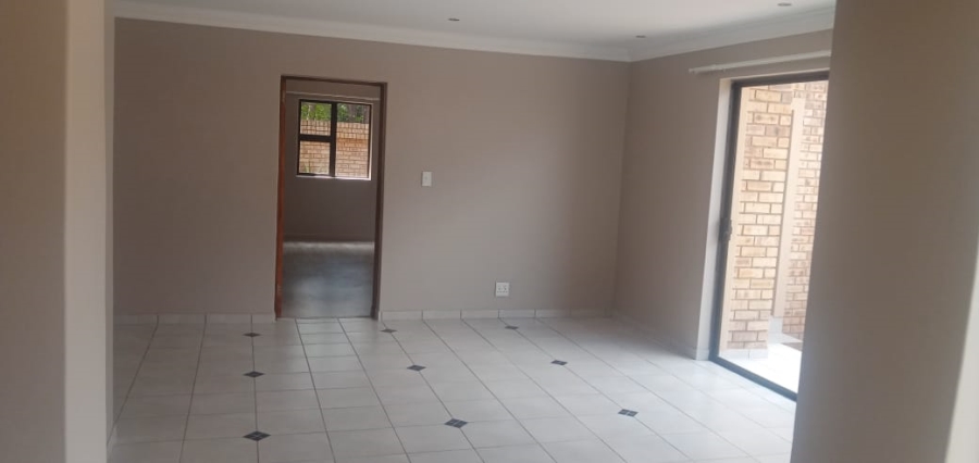 To Let 4 Bedroom Property for Rent in Meyersdal Gauteng