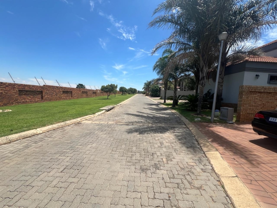 To Let 4 Bedroom Property for Rent in Meyersdal Gauteng