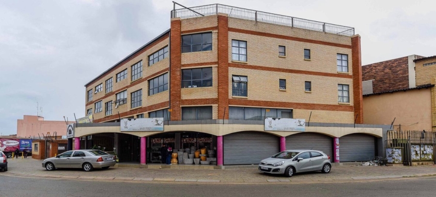 Commercial Property for Sale in Lenasia Ext 1 Gauteng