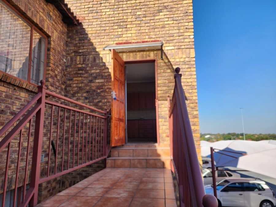 To Let 2 Bedroom Property for Rent in Ravensklip Gauteng