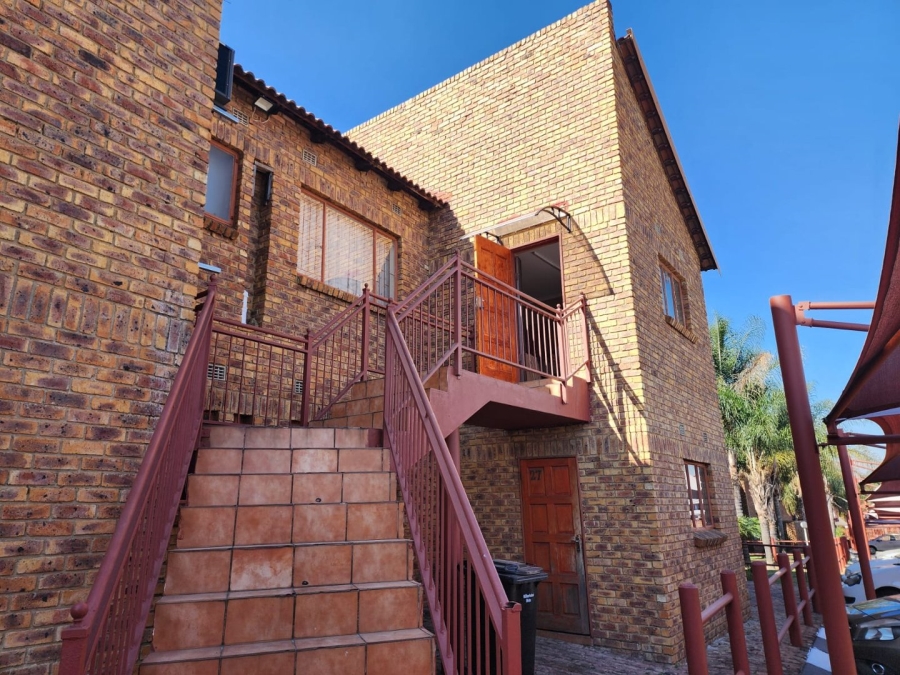 To Let 2 Bedroom Property for Rent in Ravensklip Gauteng