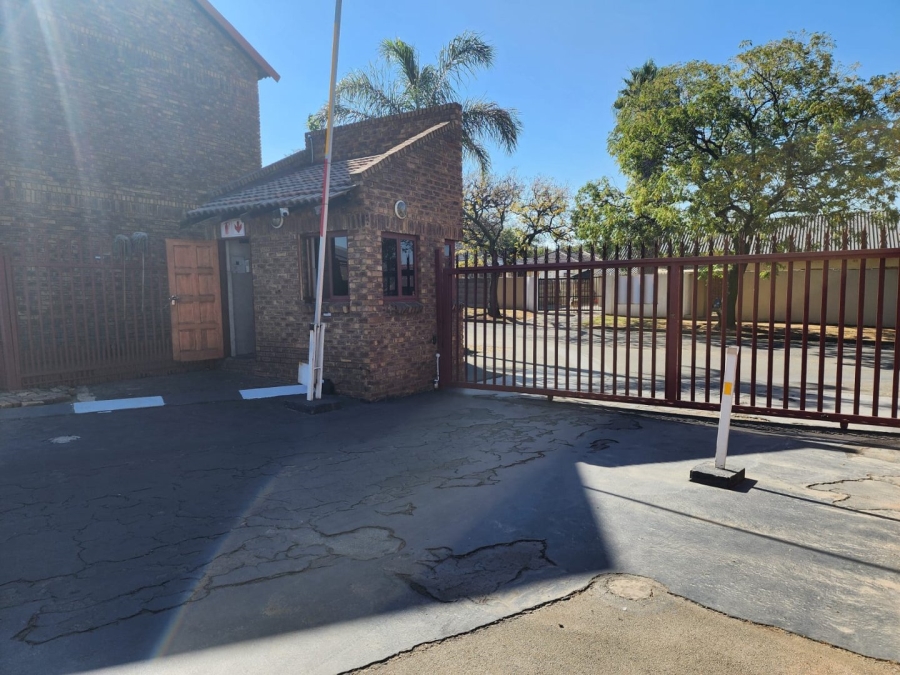 To Let 2 Bedroom Property for Rent in Ravensklip Gauteng