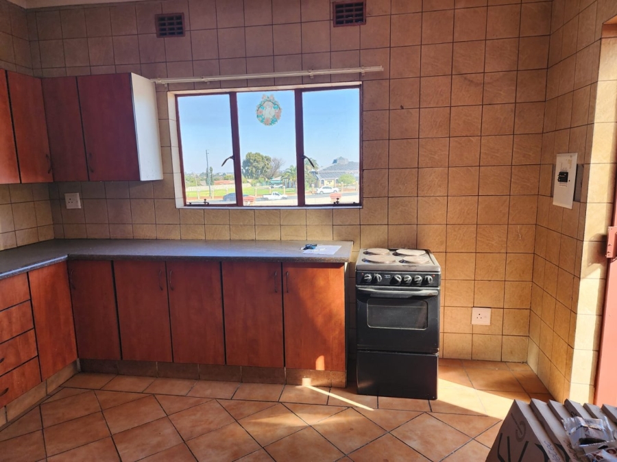 To Let 2 Bedroom Property for Rent in Ravensklip Gauteng