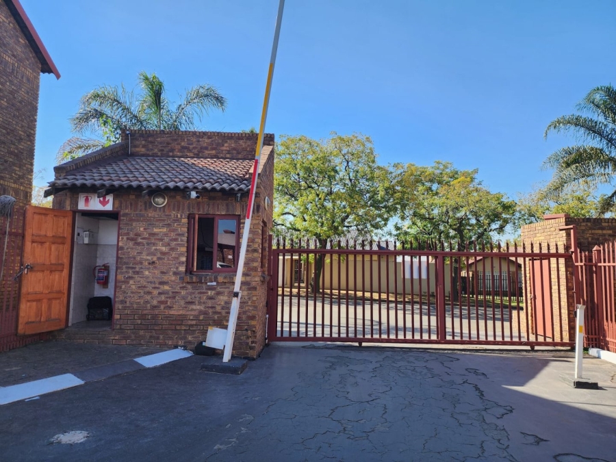 To Let 2 Bedroom Property for Rent in Ravensklip Gauteng