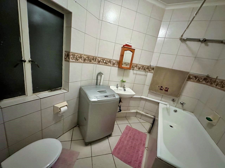 3 Bedroom Property for Sale in Eldoraigne Gauteng