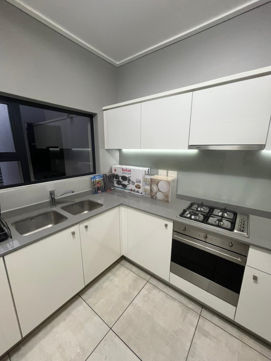 To Let 2 Bedroom Property for Rent in The Polofields Gauteng