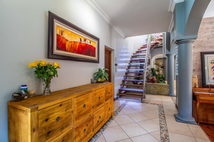 To Let 5 Bedroom Property for Rent in Kensington Gauteng