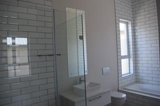 To Let 4 Bedroom Property for Rent in Waterfall Gauteng