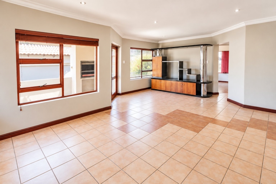 3 Bedroom Property for Sale in Lonehill Gauteng