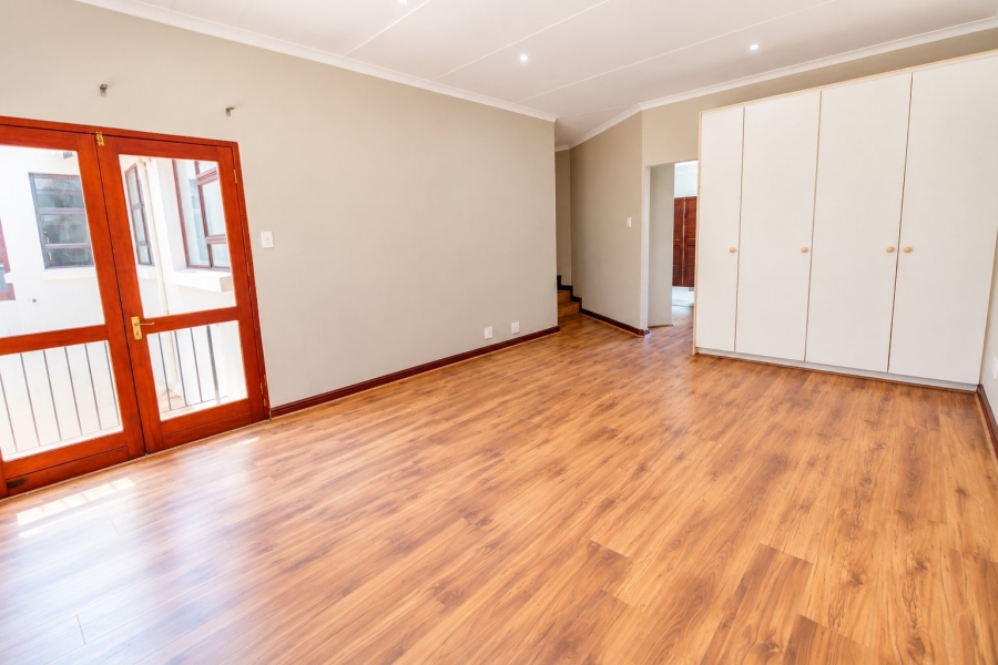 3 Bedroom Property for Sale in Lonehill Gauteng