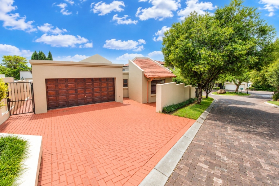 3 Bedroom Property for Sale in Lonehill Gauteng