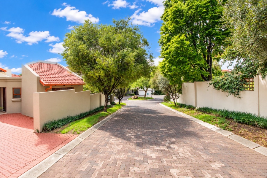 3 Bedroom Property for Sale in Lonehill Gauteng