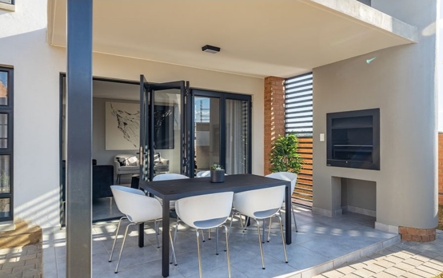 3 Bedroom Property for Sale in Amberfield Gauteng