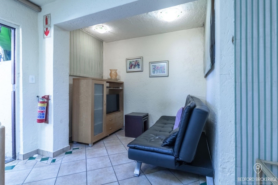 To Let 1 Bedroom Property for Rent in Bedfordview Gauteng