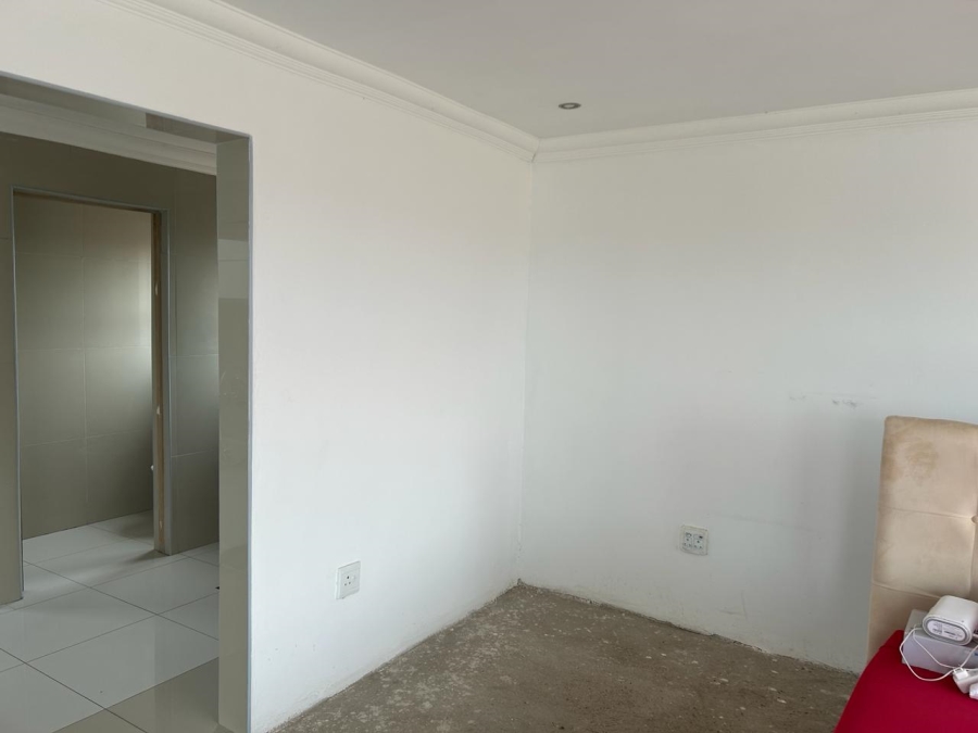 4 Bedroom Property for Sale in Blue Hills Gauteng