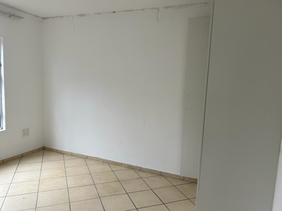 4 Bedroom Property for Sale in Blue Hills Gauteng