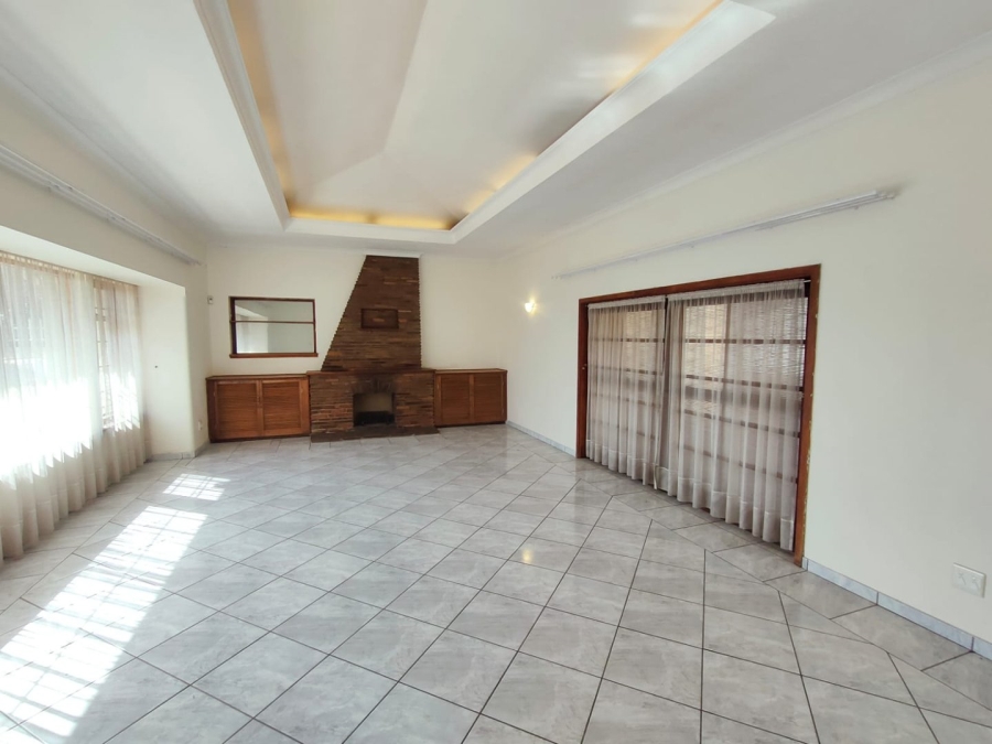 To Let 4 Bedroom Property for Rent in Parkdene Gauteng