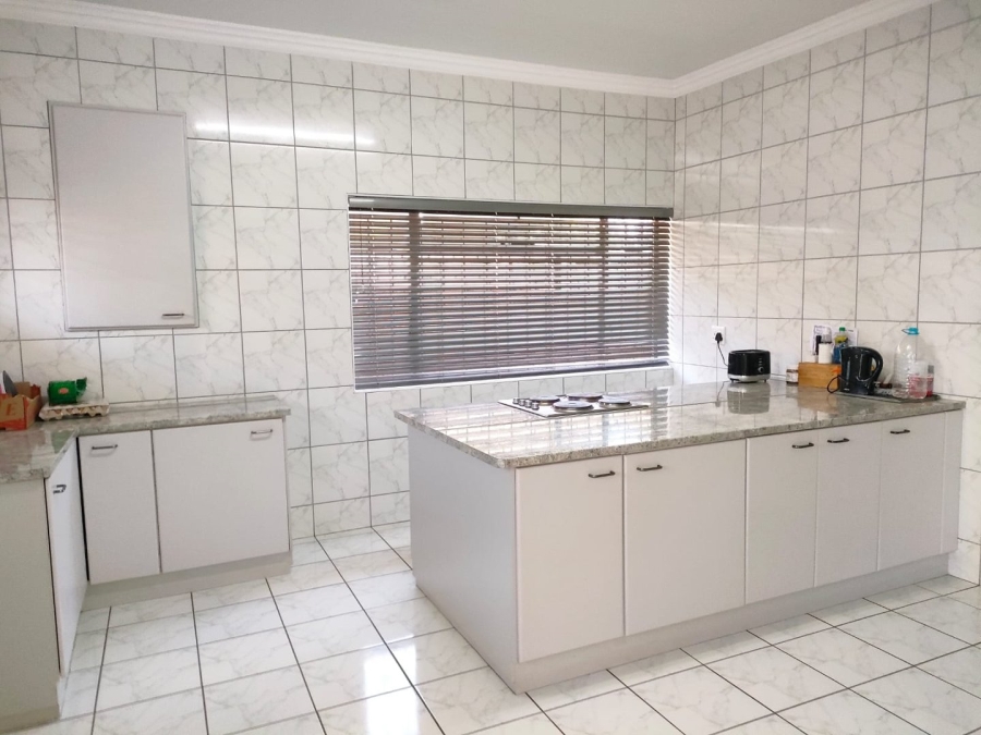 To Let 4 Bedroom Property for Rent in Parkdene Gauteng