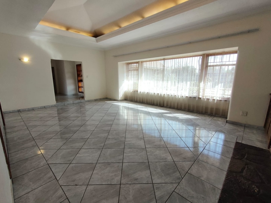 To Let 4 Bedroom Property for Rent in Parkdene Gauteng