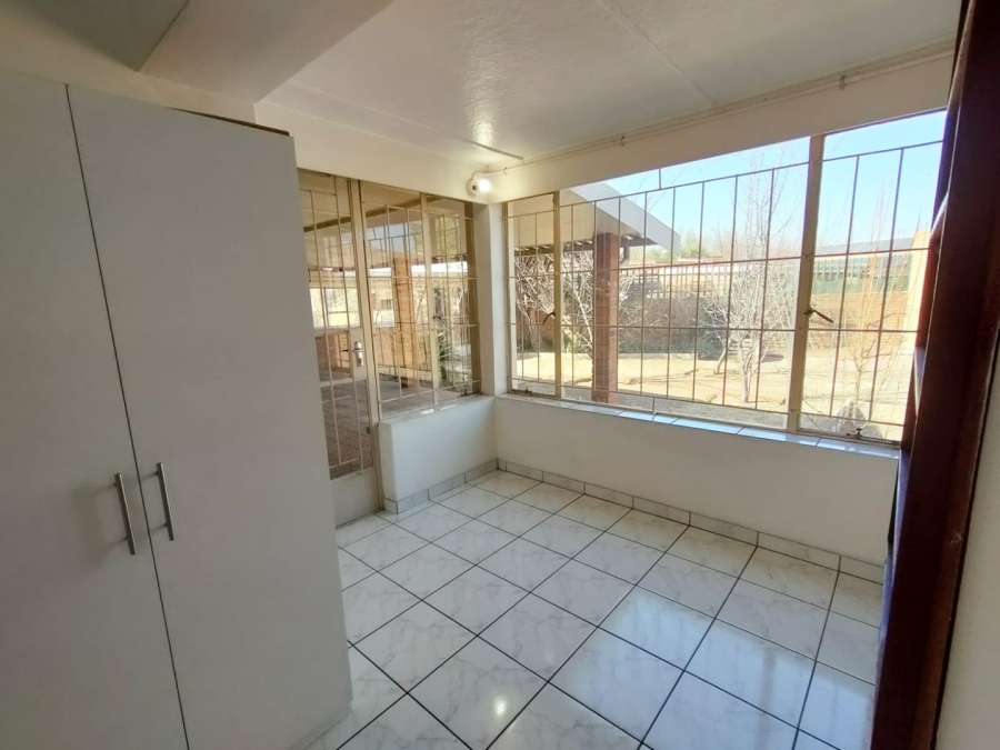 To Let 4 Bedroom Property for Rent in Parkdene Gauteng