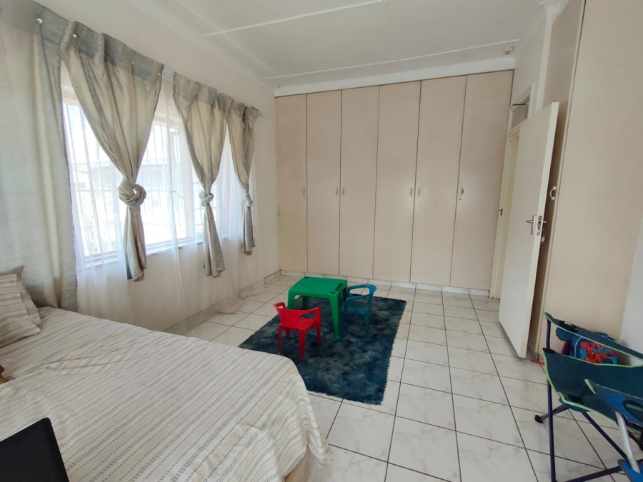 To Let 4 Bedroom Property for Rent in Parkdene Gauteng