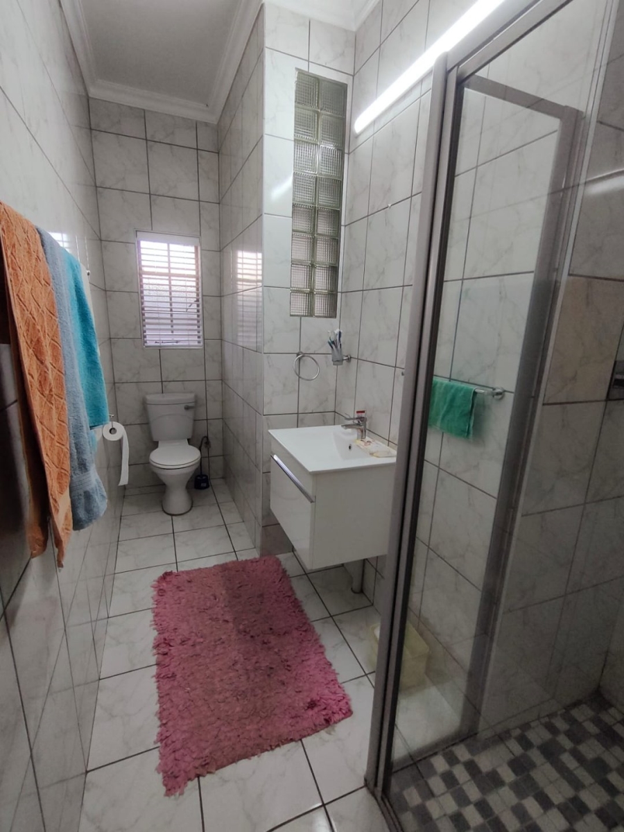 To Let 4 Bedroom Property for Rent in Parkdene Gauteng