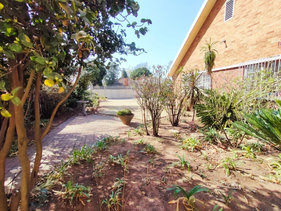 To Let 4 Bedroom Property for Rent in Parkdene Gauteng