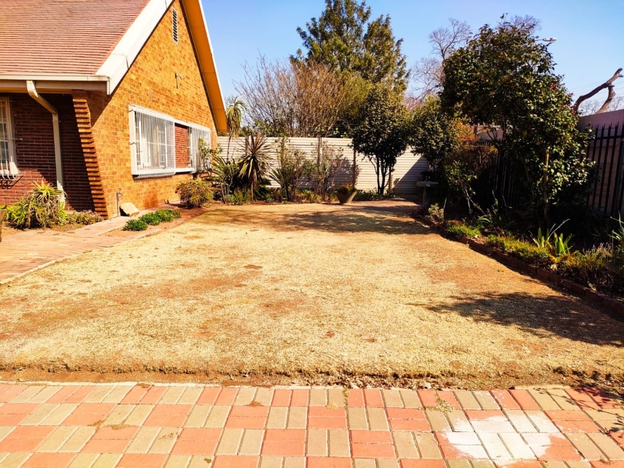 To Let 4 Bedroom Property for Rent in Parkdene Gauteng