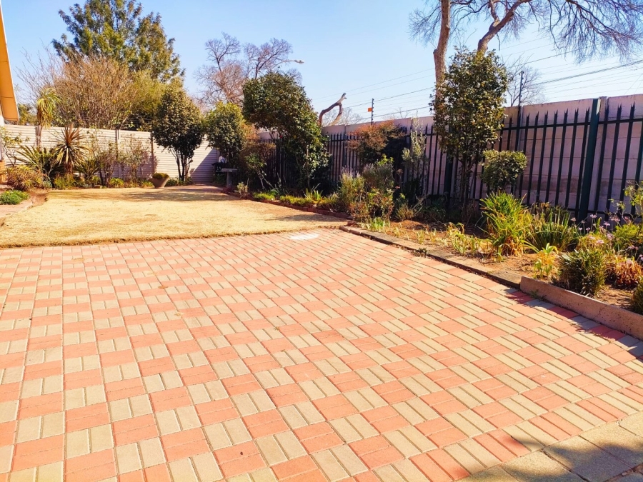 To Let 4 Bedroom Property for Rent in Parkdene Gauteng