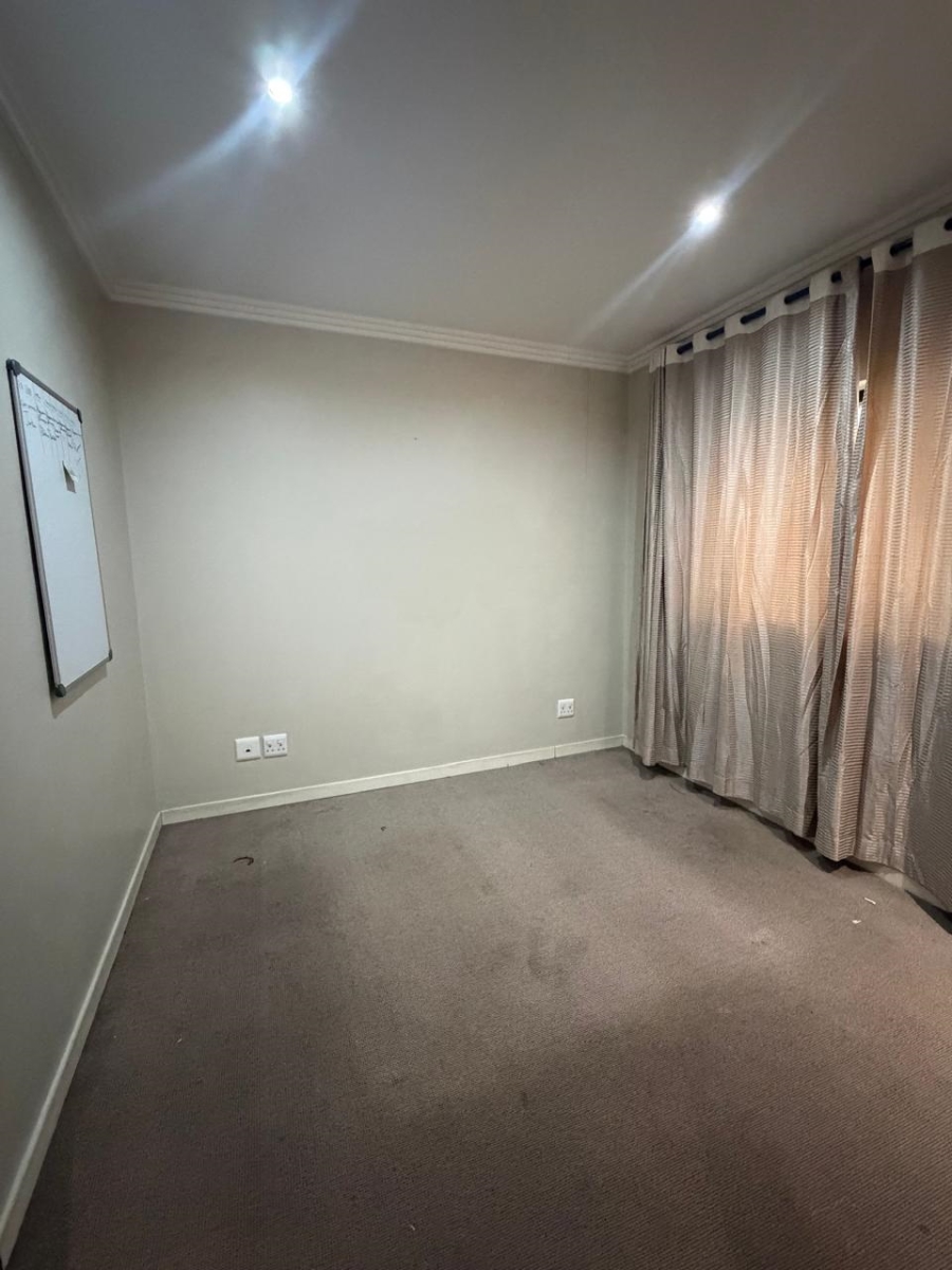 To Let 2 Bedroom Property for Rent in Bedford Gardens Gauteng