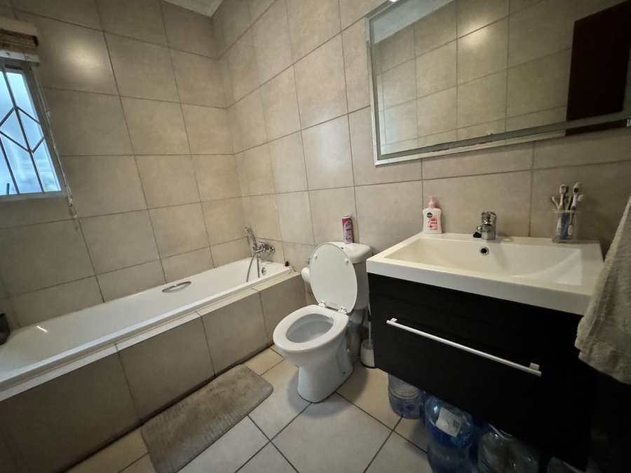 To Let 3 Bedroom Property for Rent in Noordwyk Gauteng