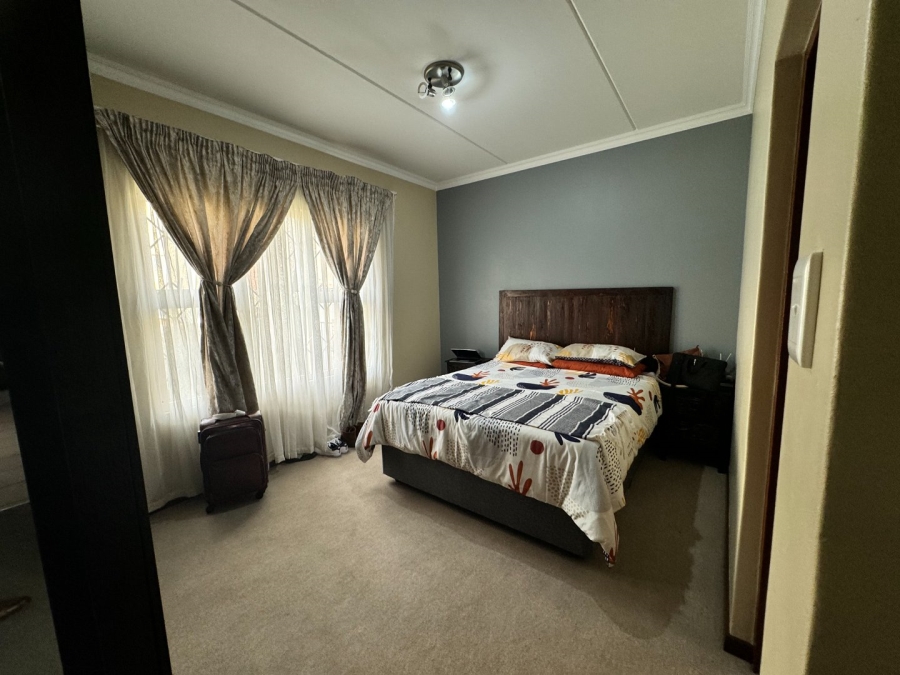 To Let 3 Bedroom Property for Rent in Noordwyk Gauteng